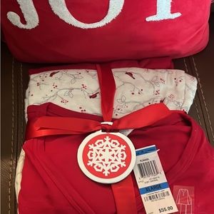 Women’s XL Charter Club Pajamas. New with tag.